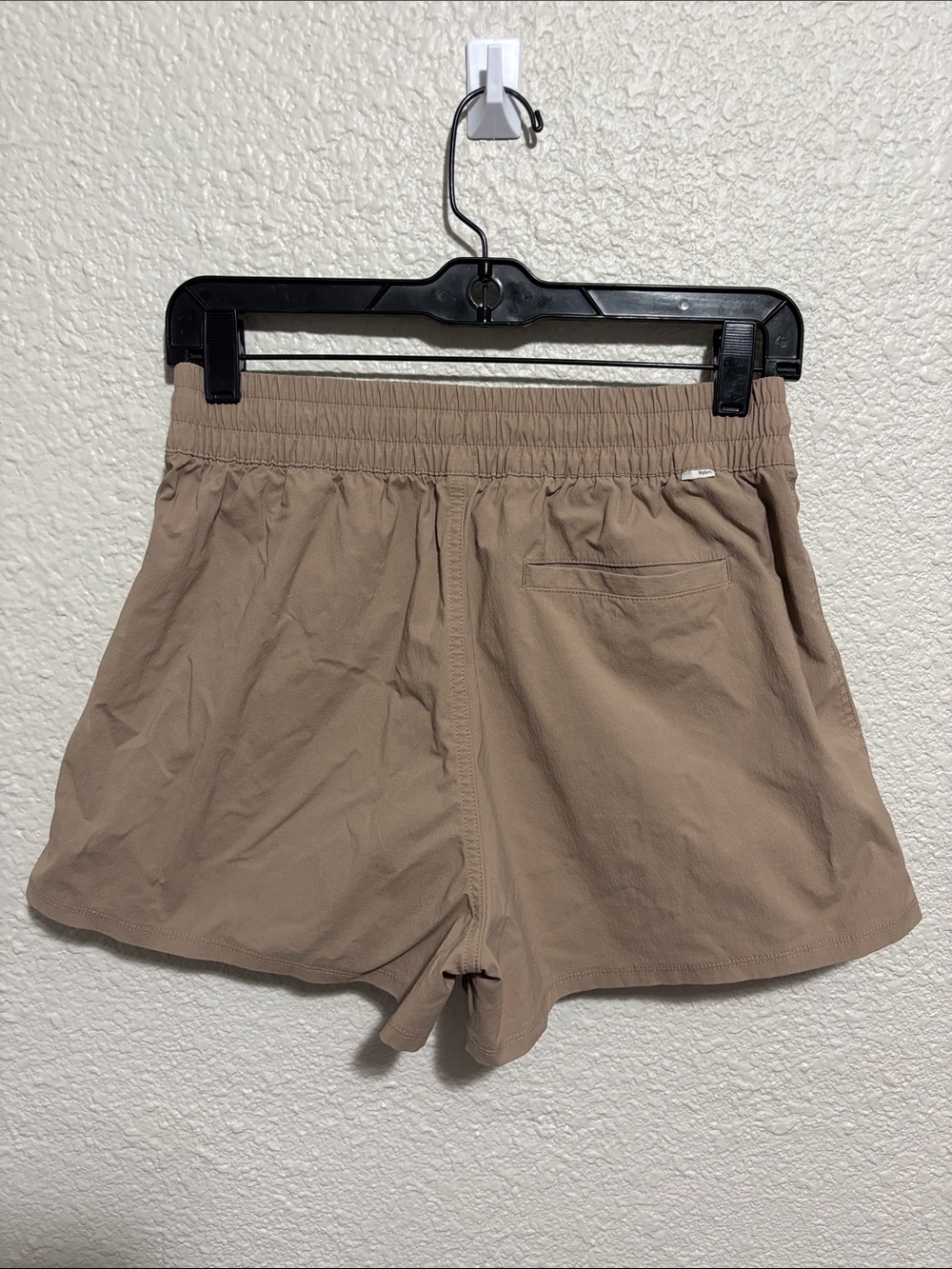 Vuori Women's Tan Pull-On Performance Shorts